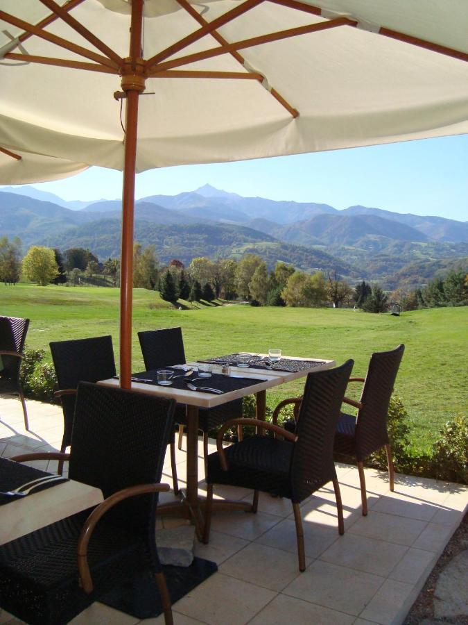 Hotel Le Domaine Du Golf Country Club De Bigorre Pouzac Esterno foto