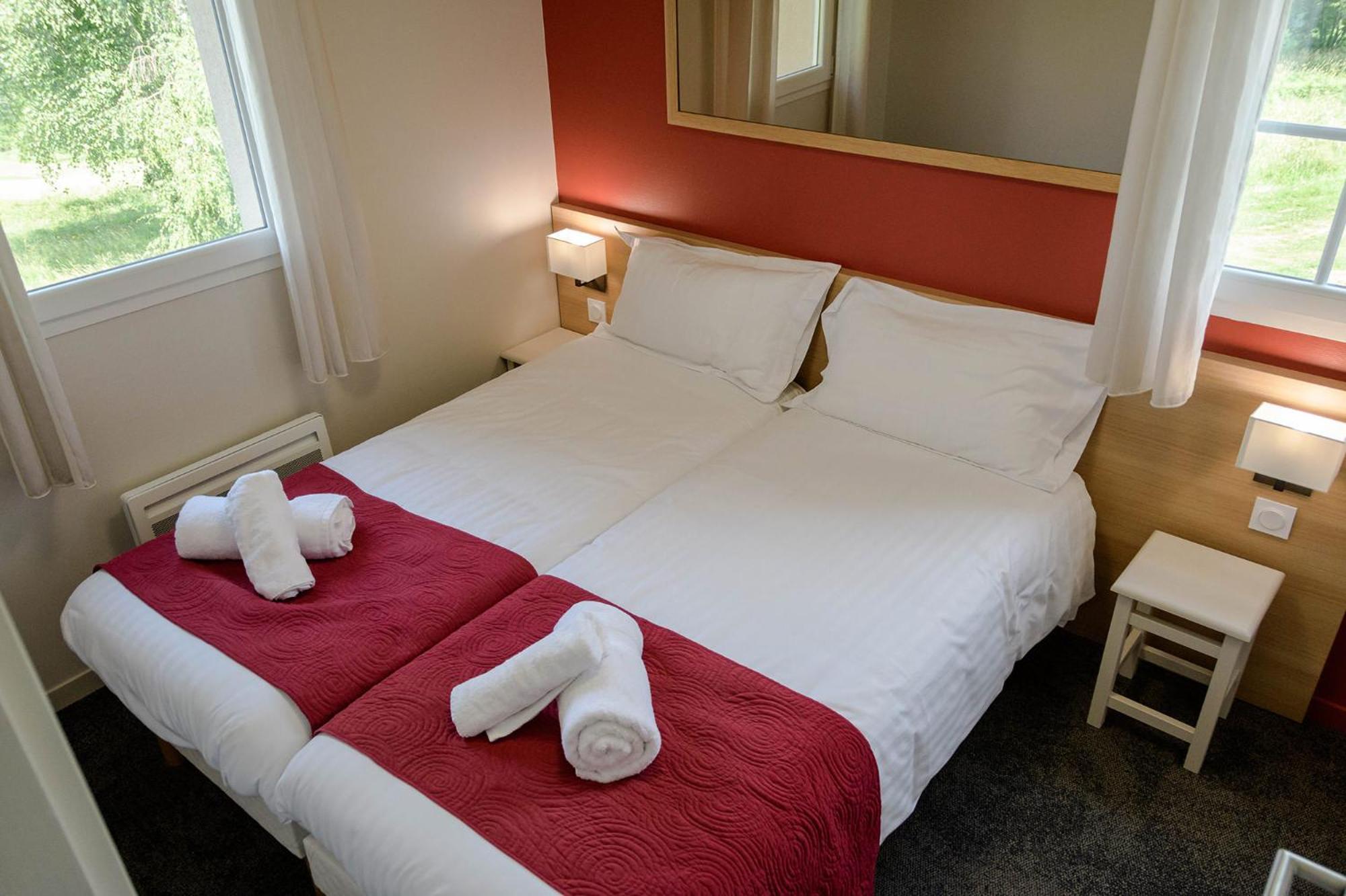 Hotel Le Domaine Du Golf Country Club De Bigorre Pouzac Esterno foto