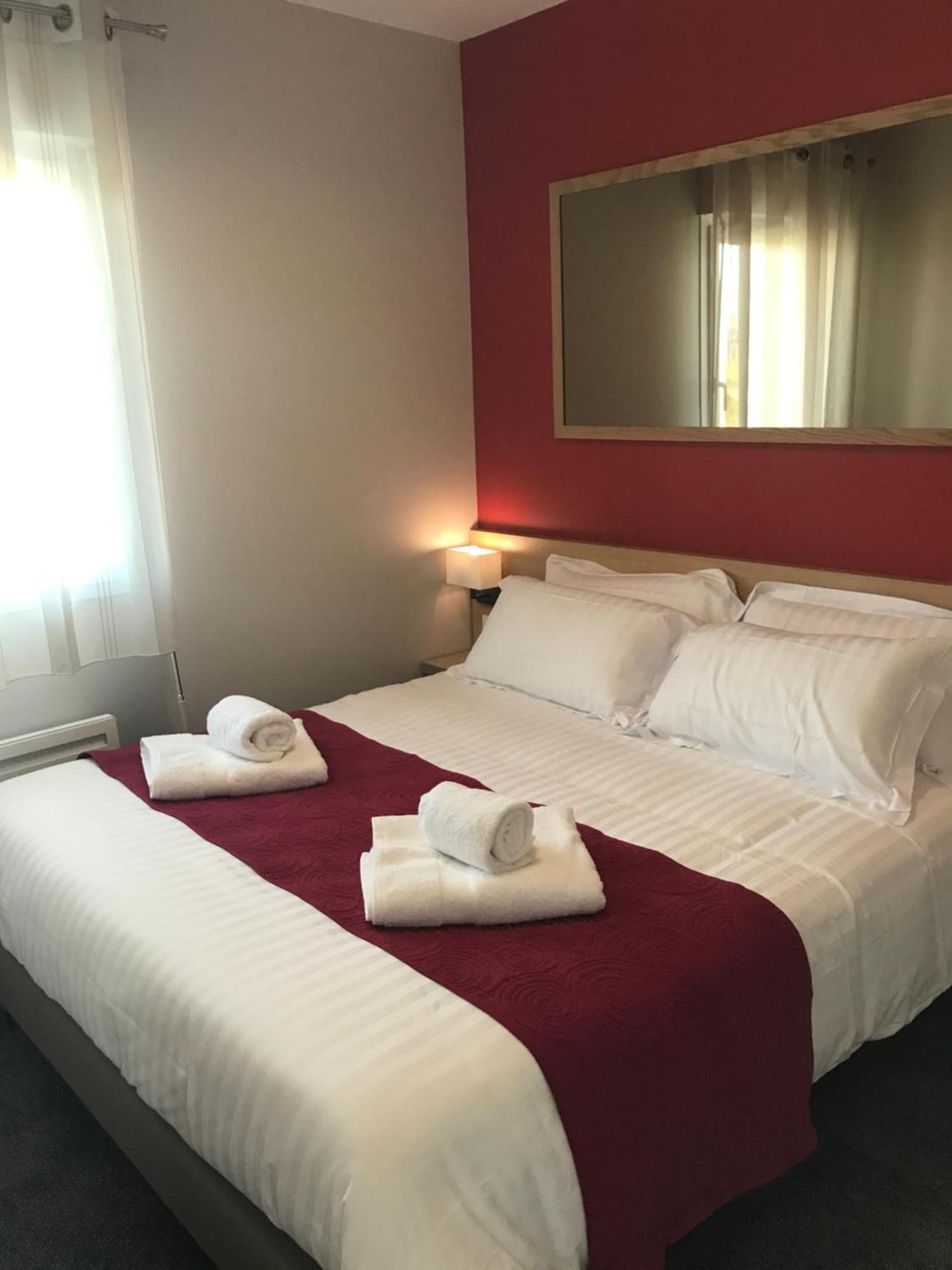 Hotel Le Domaine Du Golf Country Club De Bigorre Pouzac Esterno foto